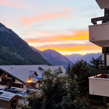 Avec Vue Imprenable Sur La Montagne A 25 M²