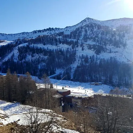 Apartment Avec Vue Imprenable Sur La Montagne A 25 M² Isola